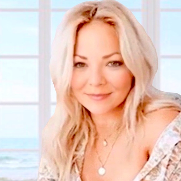 Meet your Posher, Cristina - Picture 2 of 3